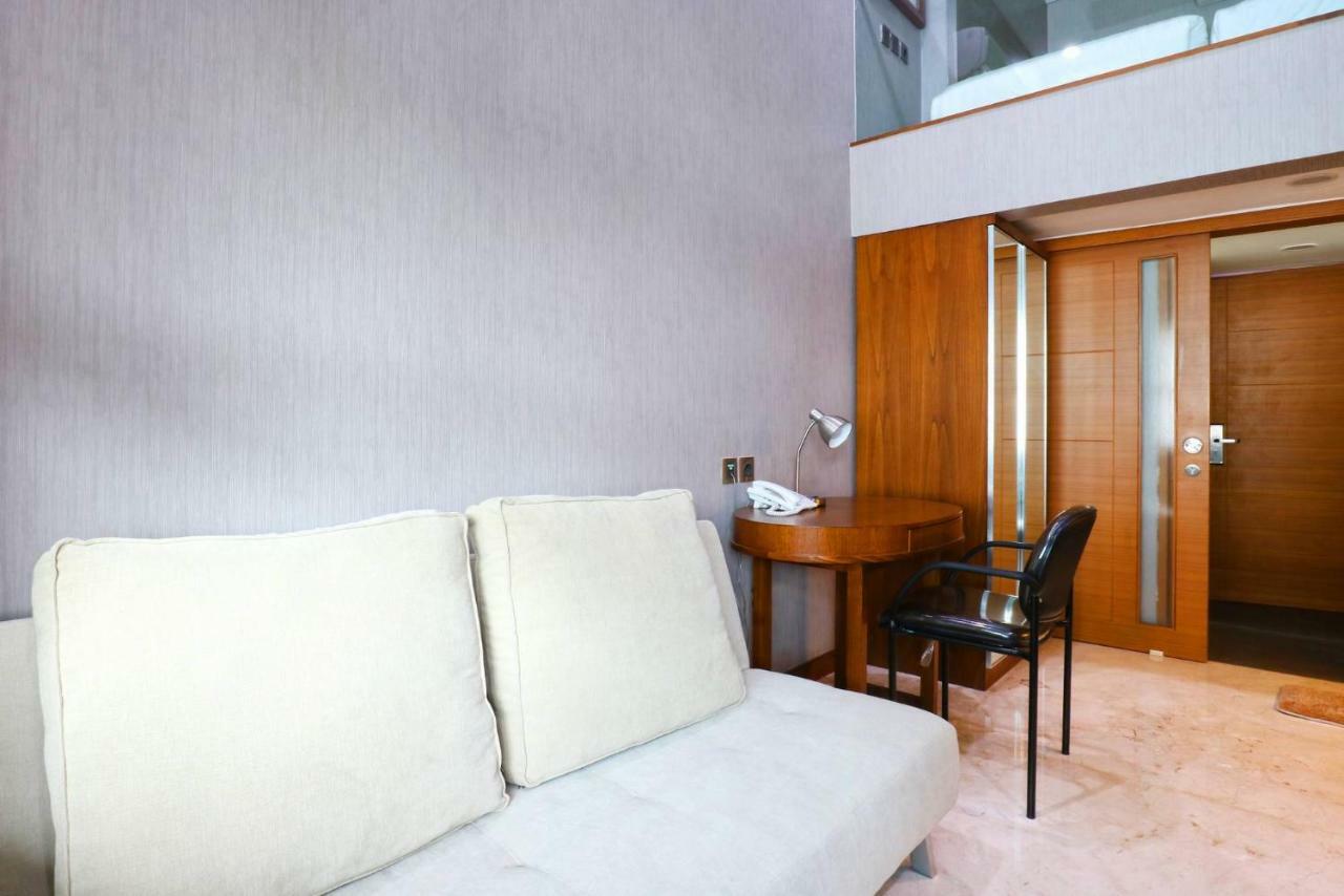 The Baile Hotel Jakarta Exterior photo