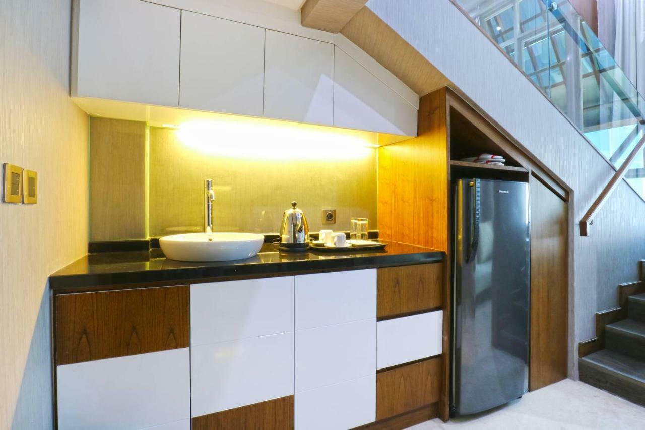 The Baile Hotel Jakarta Exterior photo